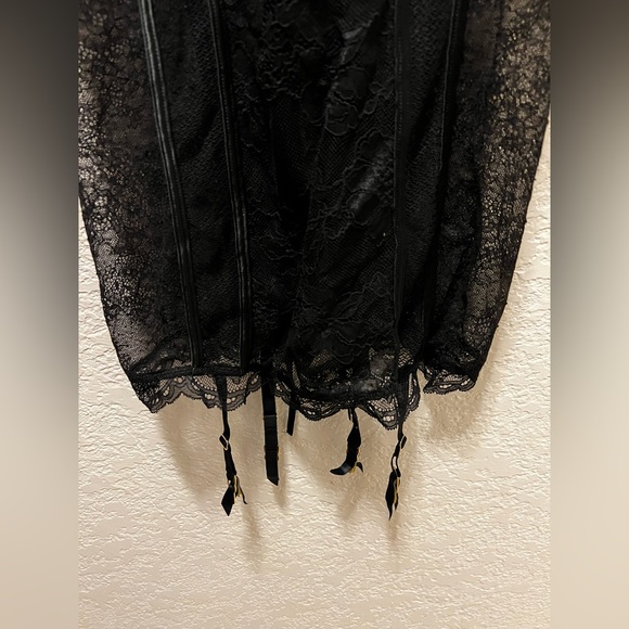 *** PRICE DROPPED $5 *** Victoria’s Secret Black Lace Lingerie - Picture 3 of 7